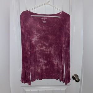 American Eagle long sleeve. Size M. Color is marble pink/white.